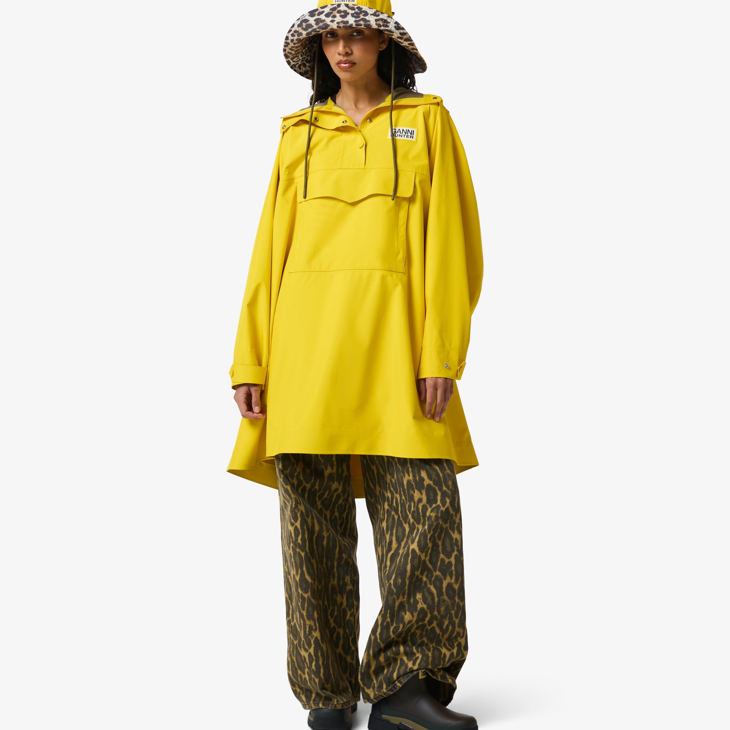 GANNIXHUNTERWATERPROOFPONCHO-HARU0010262-MV-1.jpg